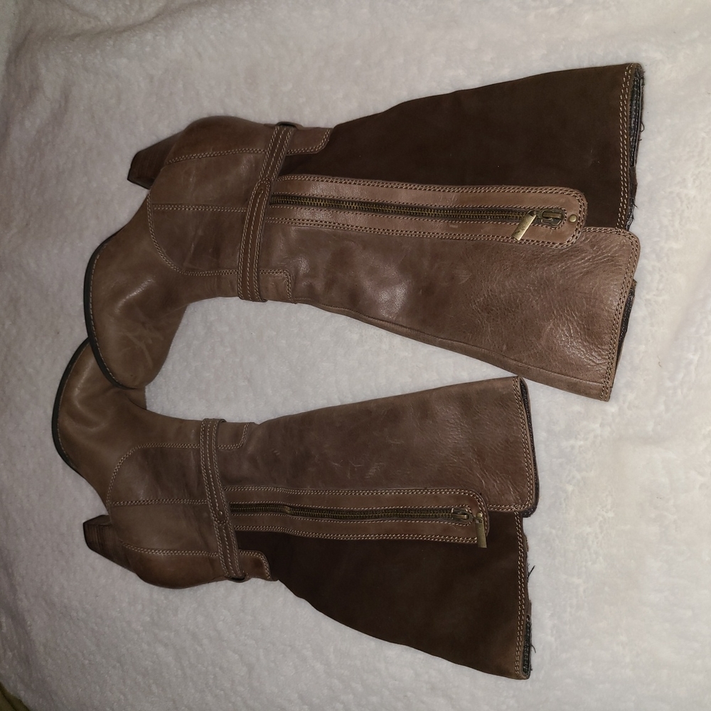 Clark's S. 10 M Distressed Brown Leather Wood  Heel Knee High Boots